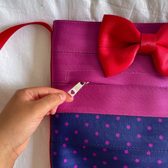 NWT HARVEYS (Holiday Edition) Merry & Bright Bow Purple Streamline Crossbody Bag - Picture 9 of 11